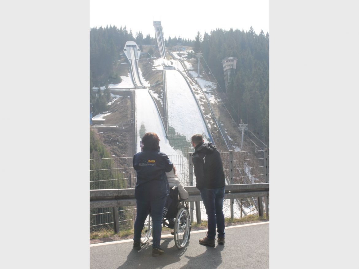 Wuenschewagen-Sachsen-Anhalt-Oberhof-Letzte-Wuensche-wagen-1.jpg