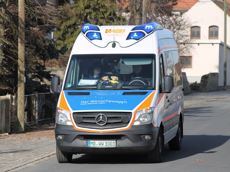 Wuenschewagen-Sachsen-Anhalt-Diamentene_Hochzeit-Letzte-Wuensche-wagen-3.jpg