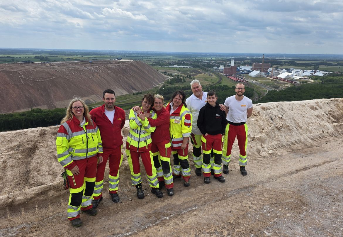 Gruppenbild_Web_FB.jpg